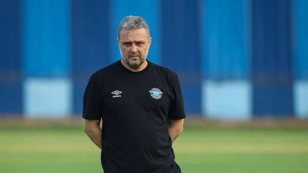 Volkan Bekiroğlu'ndan Adana'ya çağrı: Sahip çıkın!