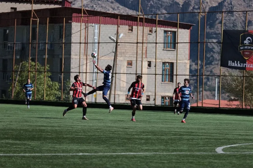 Hakkari Zapspor Adana Demirspor’u 6-1 yendi